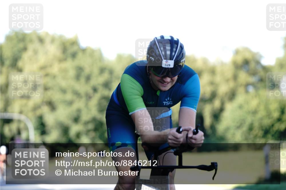 07.09.2025 - 19. Norderstedt Triathlon Michael Burmester http://msf.ph/oto/8846212 07.09.2025 16:08:56 Radfahren 529 meine-sportfotos.de