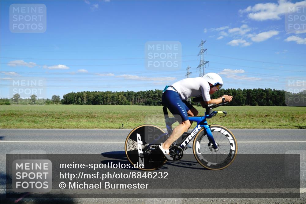 07.09.2025 - 19. Norderstedt Triathlon Michael Burmester http://msf.ph/oto/8846232 07.09.2025 15:10:08 Radfahren 1526 meine-sportfotos.de