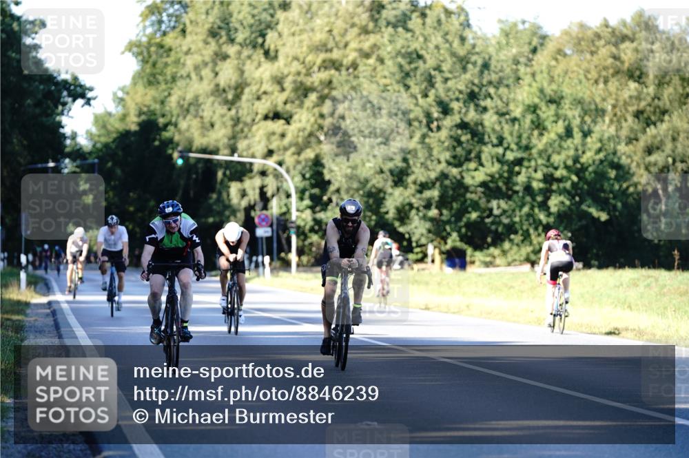 07.09.2025 - 19. Norderstedt Triathlon Michael Burmester http://msf.ph/oto/8846239 07.09.2025 16:09:07 Radfahren 543, 932, 1514 meine-sportfotos.de