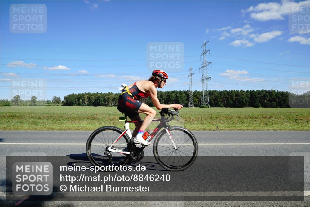 07.09.2025 - 19. Norderstedt Triathlon Michael Burmester http://msf.ph/oto/8846240 07.09.2025 15:10:12 Radfahren 440 meine-sportfotos.de