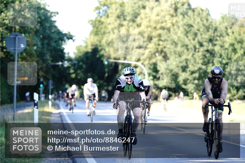 07.09.2025 - 19. Norderstedt Triathlon Michael Burmester http://msf.ph/oto/8846247 07.09.2025 16:09:08 Radfahren 543, 932, 1514 meine-sportfotos.de