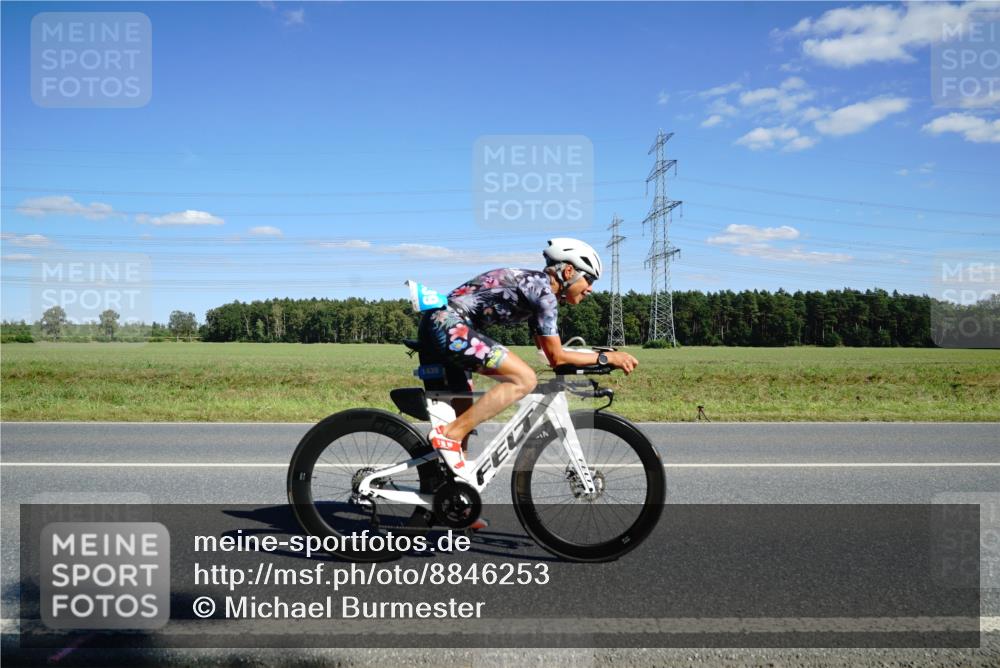 07.09.2025 - 19. Norderstedt Triathlon Michael Burmester http://msf.ph/oto/8846253 07.09.2025 15:10:20 Radfahren 1439 meine-sportfotos.de