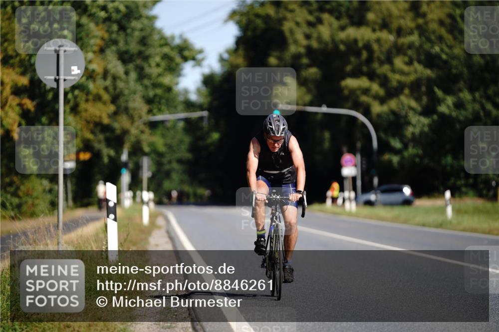 07.09.2025 - 19. Norderstedt Triathlon Michael Burmester http://msf.ph/oto/8846261 07.09.2025 11:14:41 Radfahren 1279 meine-sportfotos.de