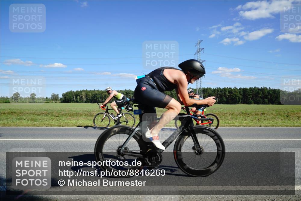 07.09.2025 - 19. Norderstedt Triathlon Michael Burmester http://msf.ph/oto/8846269 07.09.2025 15:10:29 Radfahren 431, 1480, 1506 meine-sportfotos.de