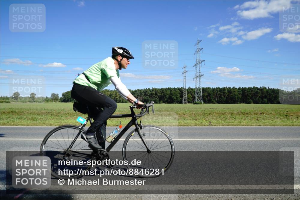 07.09.2025 - 19. Norderstedt Triathlon Michael Burmester http://msf.ph/oto/8846281 07.09.2025 15:10:35 Radfahren 469, 905, 1480, 1537 meine-sportfotos.de