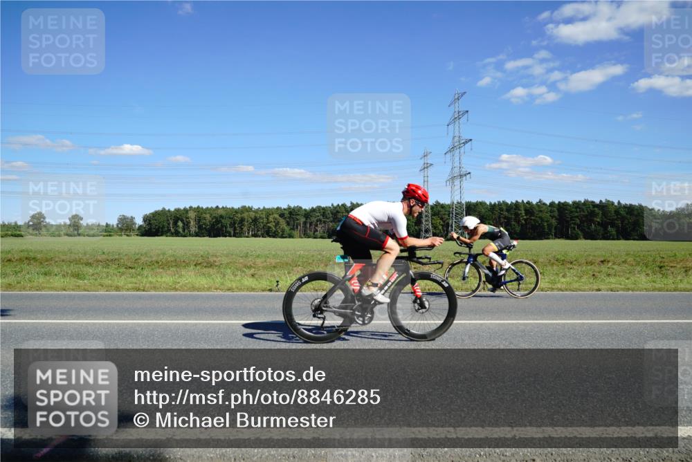 07.09.2025 - 19. Norderstedt Triathlon Michael Burmester http://msf.ph/oto/8846285 07.09.2025 15:10:37 Radfahren 395, 469, 905, 1537 meine-sportfotos.de