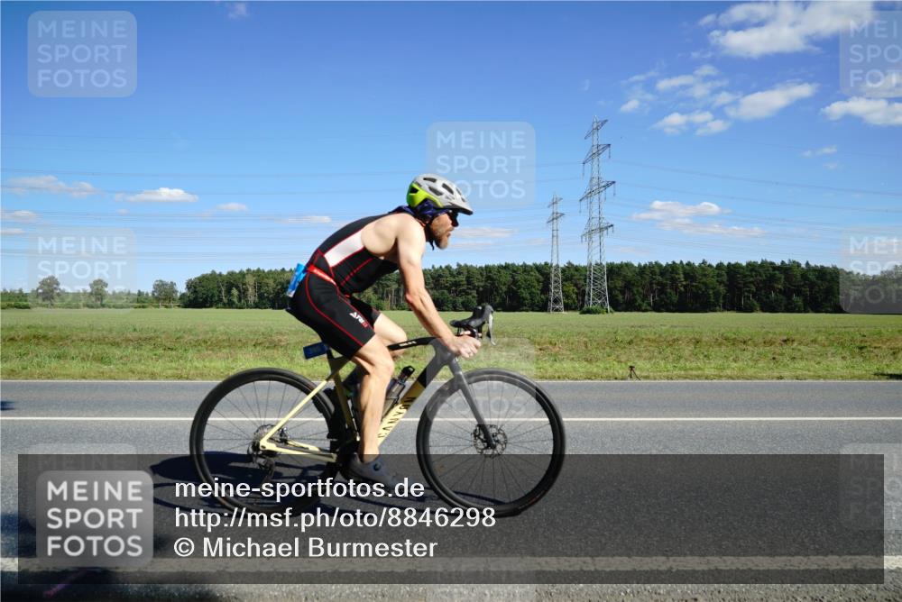07.09.2025 - 19. Norderstedt Triathlon Michael Burmester http://msf.ph/oto/8846298 07.09.2025 15:10:39 Radfahren 395, 1537 meine-sportfotos.de