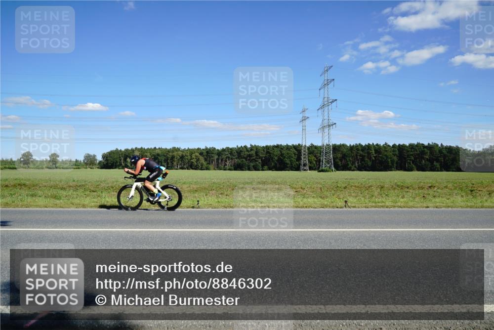 07.09.2025 - 19. Norderstedt Triathlon Michael Burmester http://msf.ph/oto/8846302 07.09.2025 15:10:40 Radfahren 395, 1537 meine-sportfotos.de