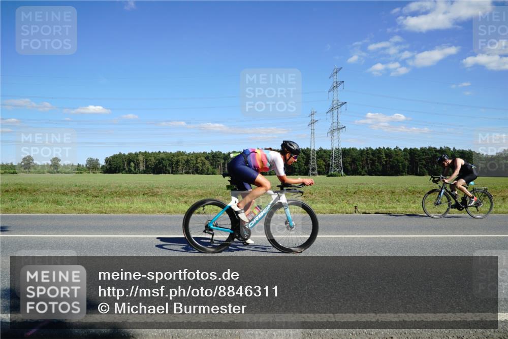 07.09.2025 - 19. Norderstedt Triathlon Michael Burmester http://msf.ph/oto/8846311 07.09.2025 15:10:44 Radfahren 475, 946, 967 meine-sportfotos.de