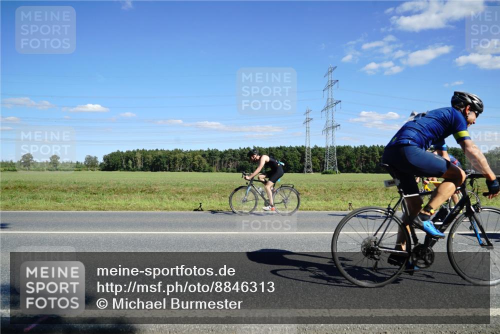 07.09.2025 - 19. Norderstedt Triathlon Michael Burmester http://msf.ph/oto/8846313 07.09.2025 15:10:45 Radfahren 475, 946, 967 meine-sportfotos.de