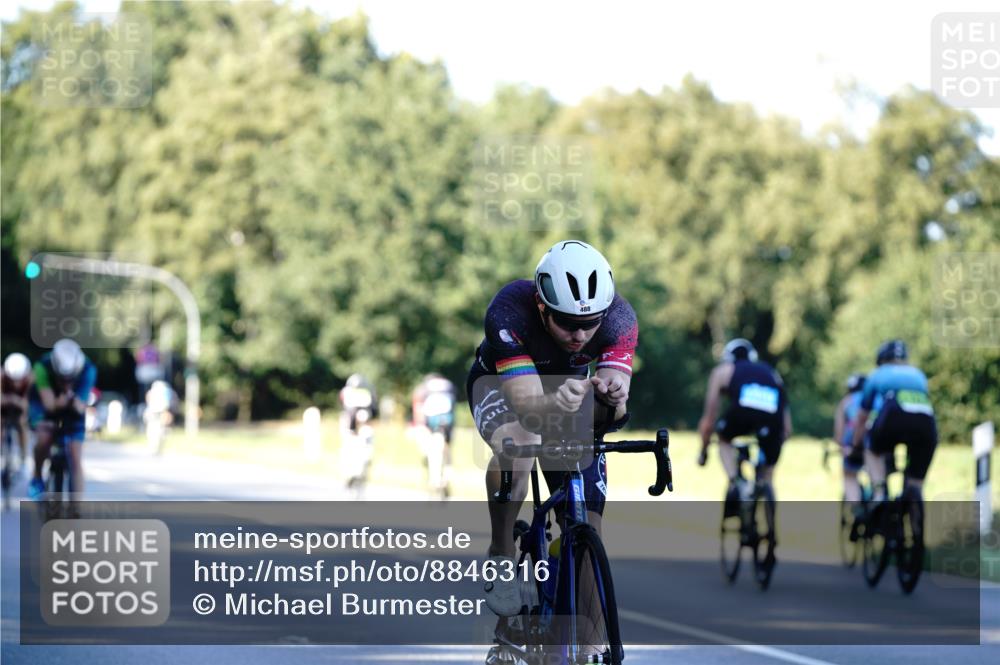 07.09.2025 - 19. Norderstedt Triathlon Michael Burmester http://msf.ph/oto/8846316 07.09.2025 16:09:23 Radfahren 488, 1064, 1080, 1085 meine-sportfotos.de