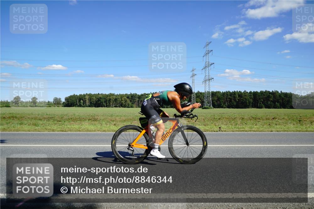 07.09.2025 - 19. Norderstedt Triathlon Michael Burmester http://msf.ph/oto/8846344 07.09.2025 15:10:58 Radfahren 472, 1500 meine-sportfotos.de