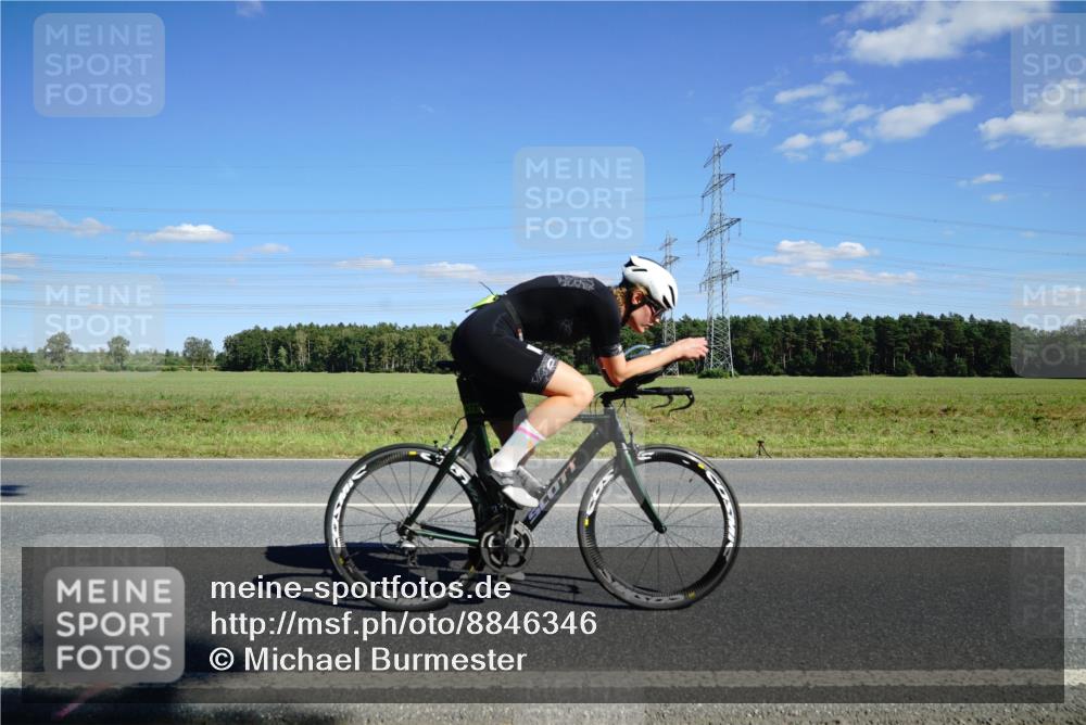 07.09.2025 - 19. Norderstedt Triathlon Michael Burmester http://msf.ph/oto/8846346 07.09.2025 15:11:00 Radfahren 472, 1500 meine-sportfotos.de