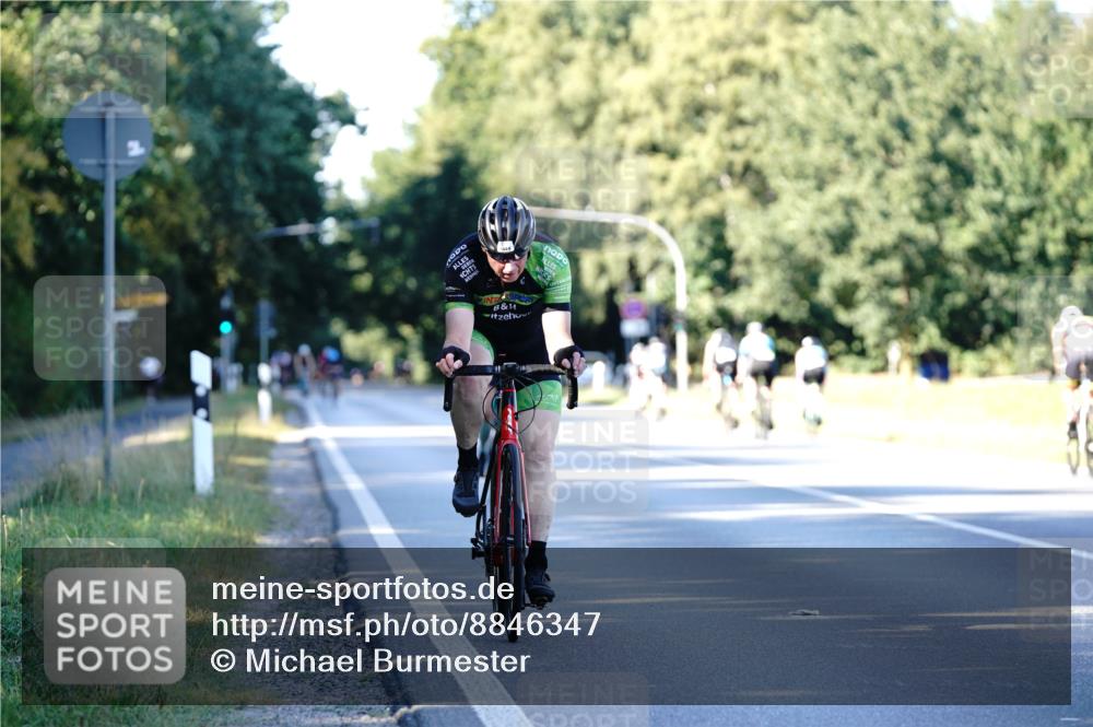 07.09.2025 - 19. Norderstedt Triathlon Michael Burmester http://msf.ph/oto/8846347 07.09.2025 16:09:27 Radfahren 488, 1064, 1085, 1524 meine-sportfotos.de