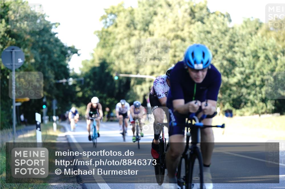 07.09.2025 - 19. Norderstedt Triathlon Michael Burmester http://msf.ph/oto/8846373 07.09.2025 16:09:42 Radfahren 1437, 1552, 1572, 1594 meine-sportfotos.de