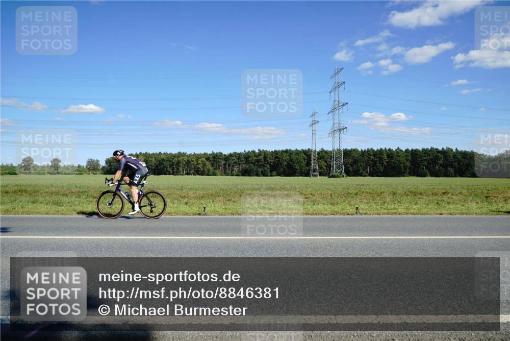 07.09.2025 - 19. Norderstedt Triathlon Michael Burmester http://msf.ph/oto/8846381 07.09.2025 15:11:24 Radfahren 416, 1404 meine-sportfotos.de