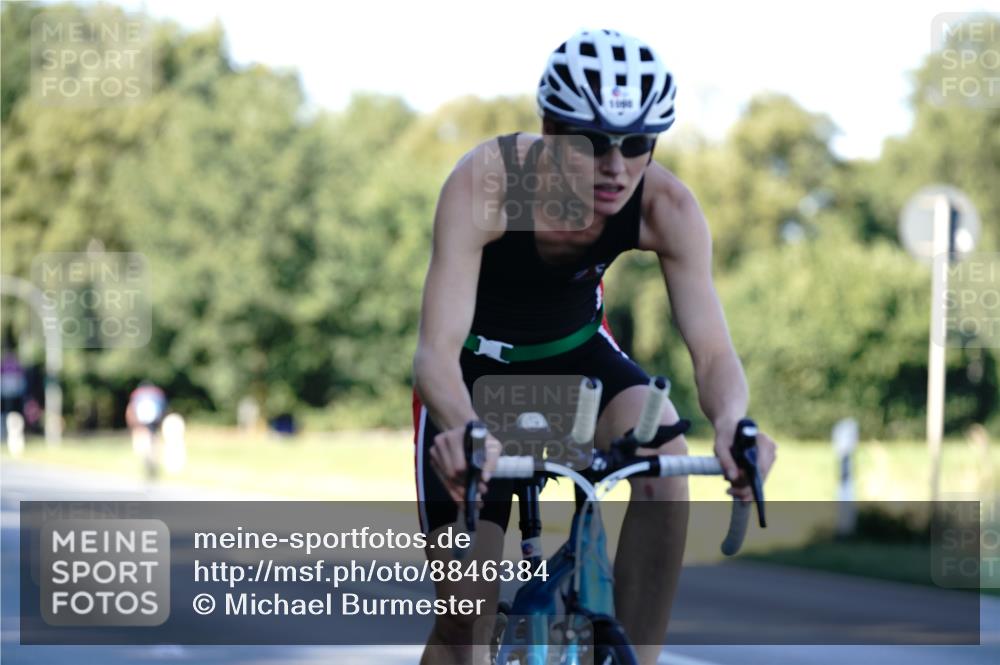 07.09.2025 - 19. Norderstedt Triathlon Michael Burmester http://msf.ph/oto/8846384 07.09.2025 16:09:46 Radfahren 943, 1098, 1552, 1594 meine-sportfotos.de