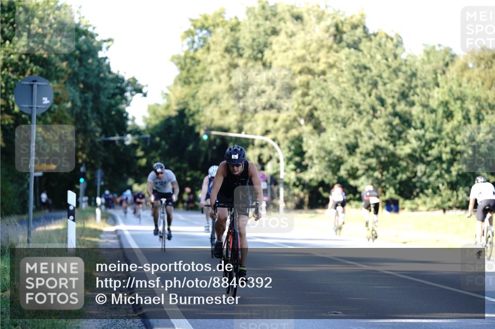 07.09.2025 - 19. Norderstedt Triathlon Michael Burmester http://msf.ph/oto/8846392 07.09.2025 16:09:56 Radfahren 429, 1567 meine-sportfotos.de
