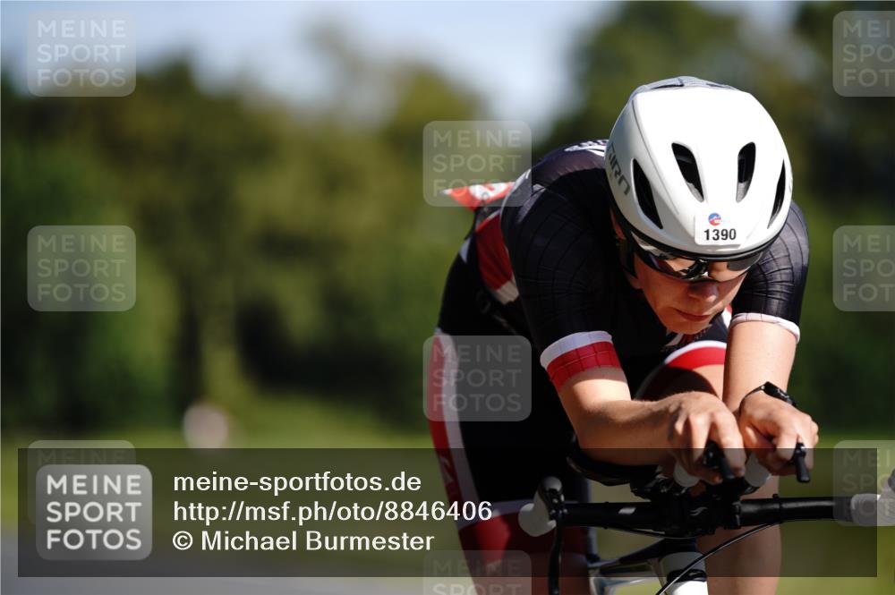 07.09.2025 - 19. Norderstedt Triathlon Michael Burmester http://msf.ph/oto/8846406 07.09.2025 11:16:21 Radfahren 1390 meine-sportfotos.de