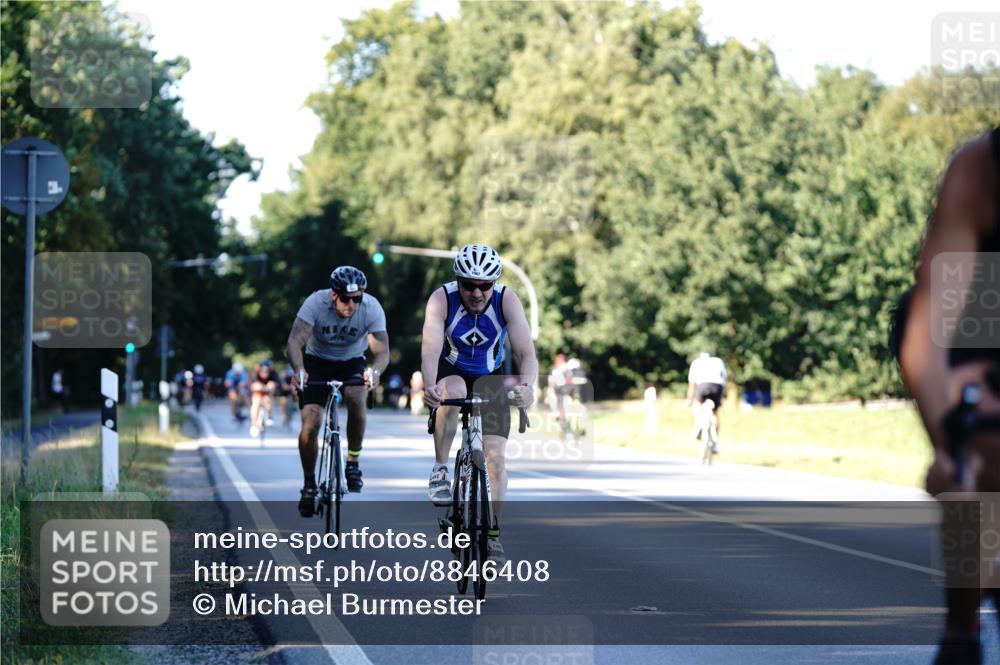 07.09.2025 - 19. Norderstedt Triathlon Michael Burmester http://msf.ph/oto/8846408 07.09.2025 16:09:58 Radfahren 429, 925, 1567 meine-sportfotos.de