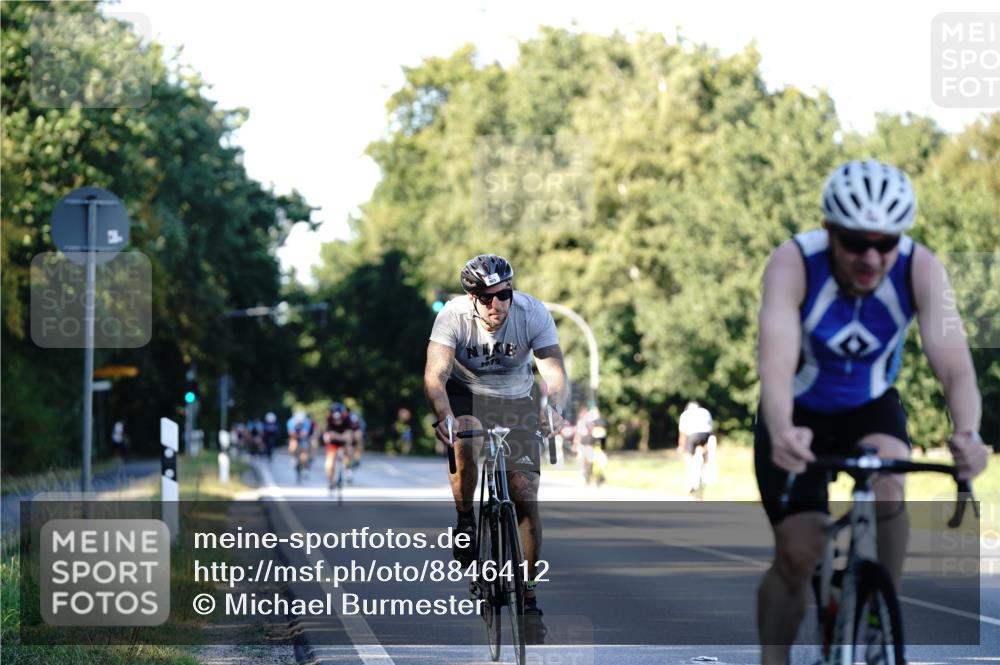 07.09.2025 - 19. Norderstedt Triathlon Michael Burmester http://msf.ph/oto/8846412 07.09.2025 16:09:59 Radfahren 429, 925, 1567 meine-sportfotos.de