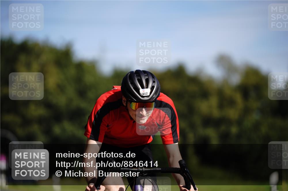 07.09.2025 - 19. Norderstedt Triathlon Michael Burmester http://msf.ph/oto/8846414 07.09.2025 11:16:25 Radfahren 862 meine-sportfotos.de