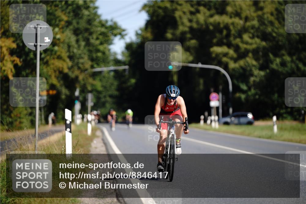 07.09.2025 - 19. Norderstedt Triathlon Michael Burmester http://msf.ph/oto/8846417 07.09.2025 11:16:34 Radfahren 1196 meine-sportfotos.de