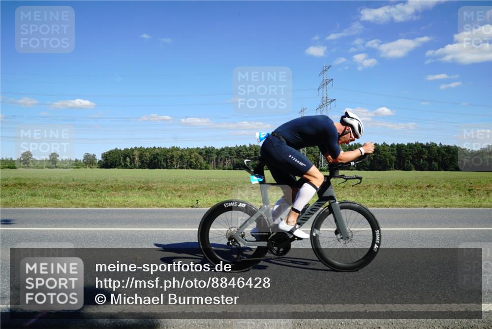 07.09.2025 - 19. Norderstedt Triathlon Michael Burmester http://msf.ph/oto/8846428 07.09.2025 15:12:03 Radfahren 403, 1502 meine-sportfotos.de