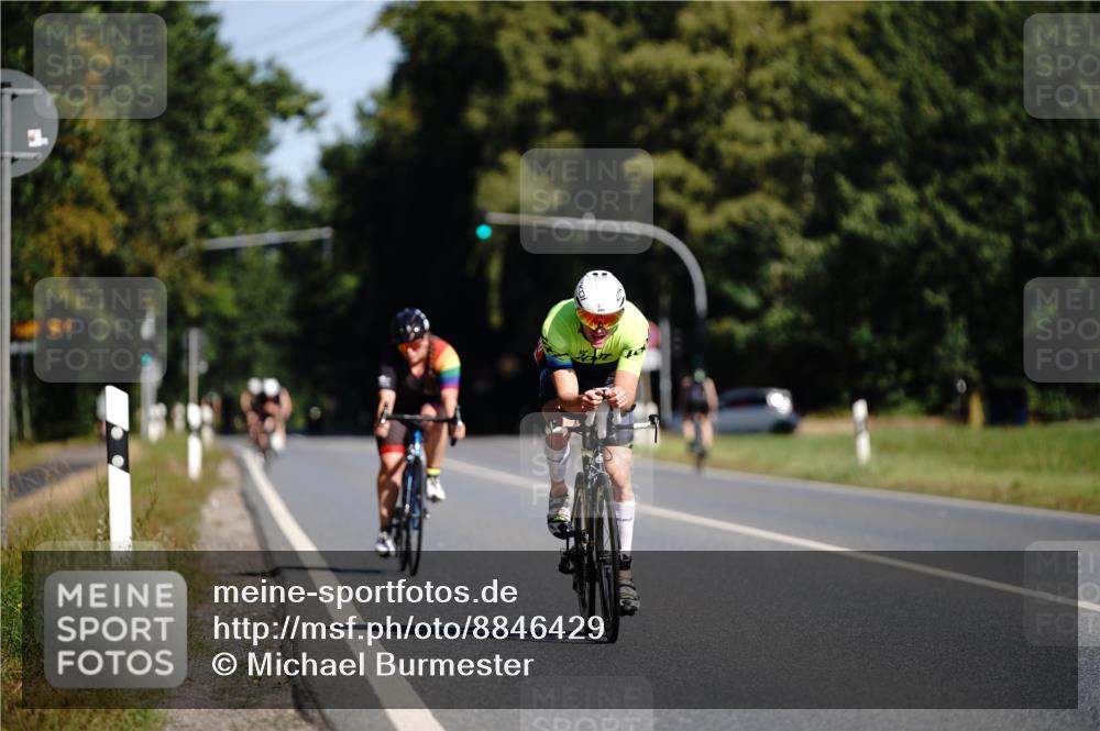07.09.2025 - 19. Norderstedt Triathlon Michael Burmester http://msf.ph/oto/8846429 07.09.2025 11:16:44 Radfahren 200 meine-sportfotos.de