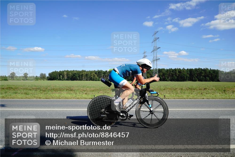 07.09.2025 - 19. Norderstedt Triathlon Michael Burmester http://msf.ph/oto/8846457 07.09.2025 15:12:17 Radfahren 441 meine-sportfotos.de