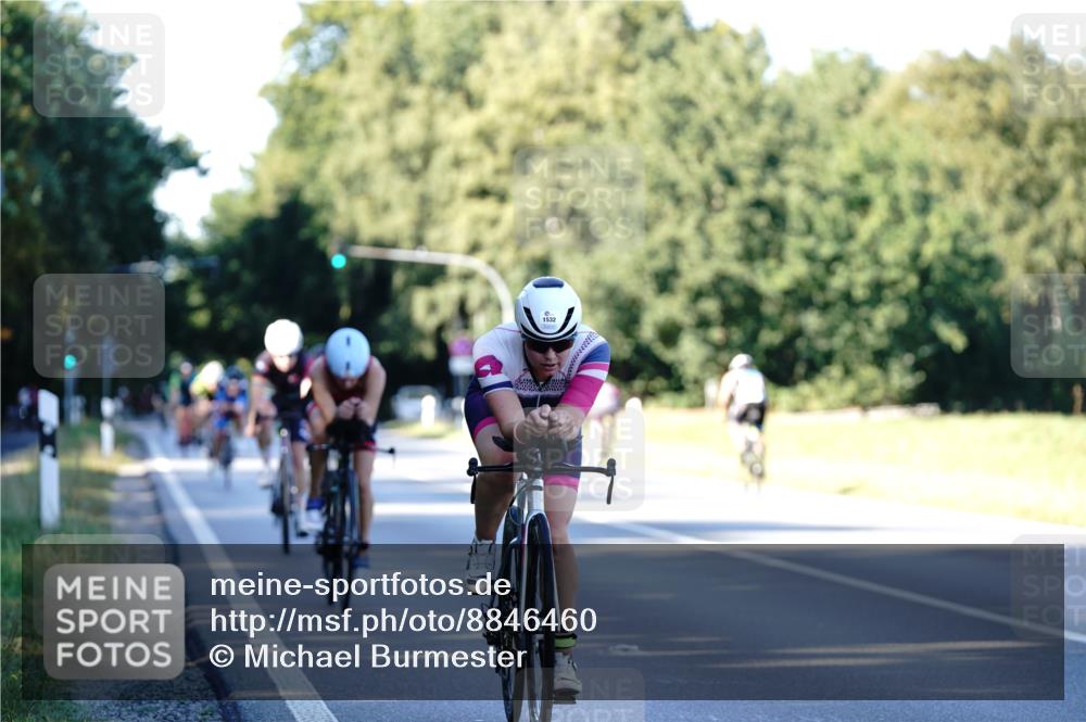 07.09.2025 - 19. Norderstedt Triathlon Michael Burmester http://msf.ph/oto/8846460 07.09.2025 16:10:24 Radfahren 1051, 1065, 1527, 1532, 1562 meine-sportfotos.de