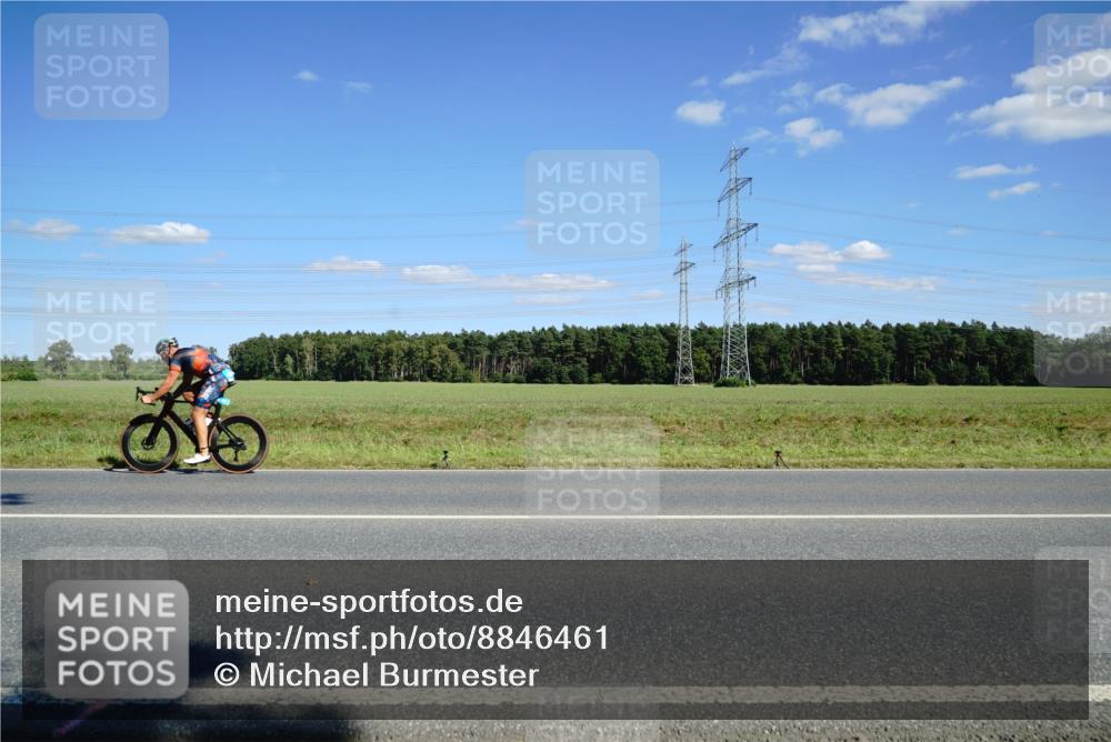 07.09.2025 - 19. Norderstedt Triathlon Michael Burmester http://msf.ph/oto/8846461 07.09.2025 15:12:17 Radfahren 441 meine-sportfotos.de