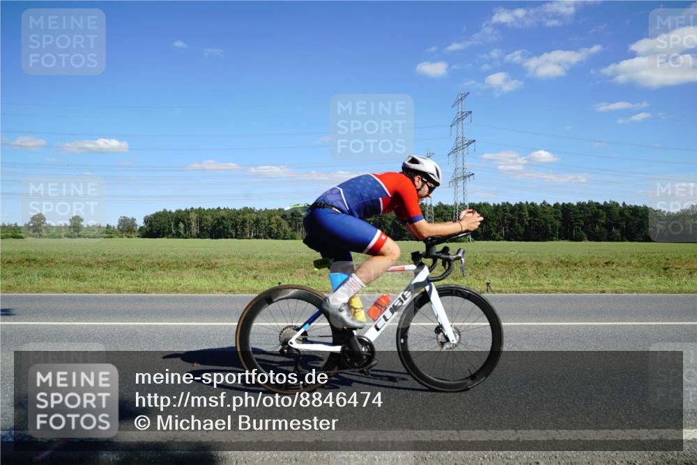 07.09.2025 - 19. Norderstedt Triathlon Michael Burmester http://msf.ph/oto/8846474 07.09.2025 15:12:31 Radfahren 1429, 1496 meine-sportfotos.de