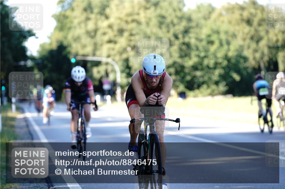 07.09.2025 - 19. Norderstedt Triathlon Michael Burmester http://msf.ph/oto/8846475 07.09.2025 16:10:25 Radfahren 1051, 1065, 1527, 1532, 1562 meine-sportfotos.de