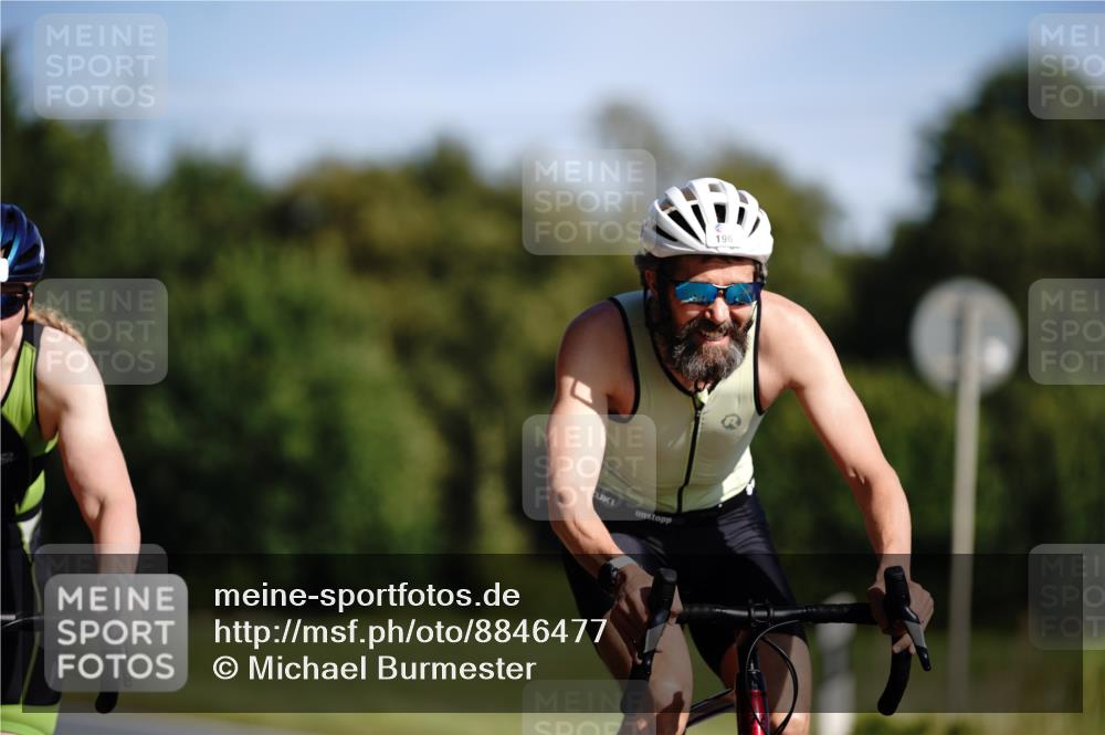 07.09.2025 - 19. Norderstedt Triathlon Michael Burmester http://msf.ph/oto/8846477 07.09.2025 11:16:57 Radfahren 196, 784 meine-sportfotos.de