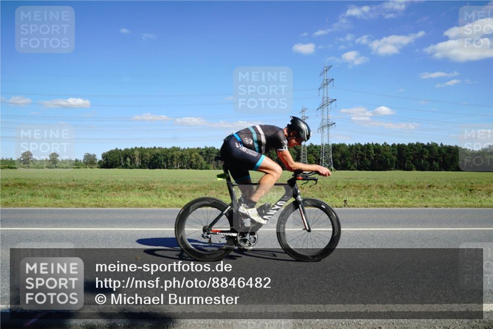 07.09.2025 - 19. Norderstedt Triathlon Michael Burmester http://msf.ph/oto/8846482 07.09.2025 15:12:35 Radfahren 943, 1429, 1484 meine-sportfotos.de
