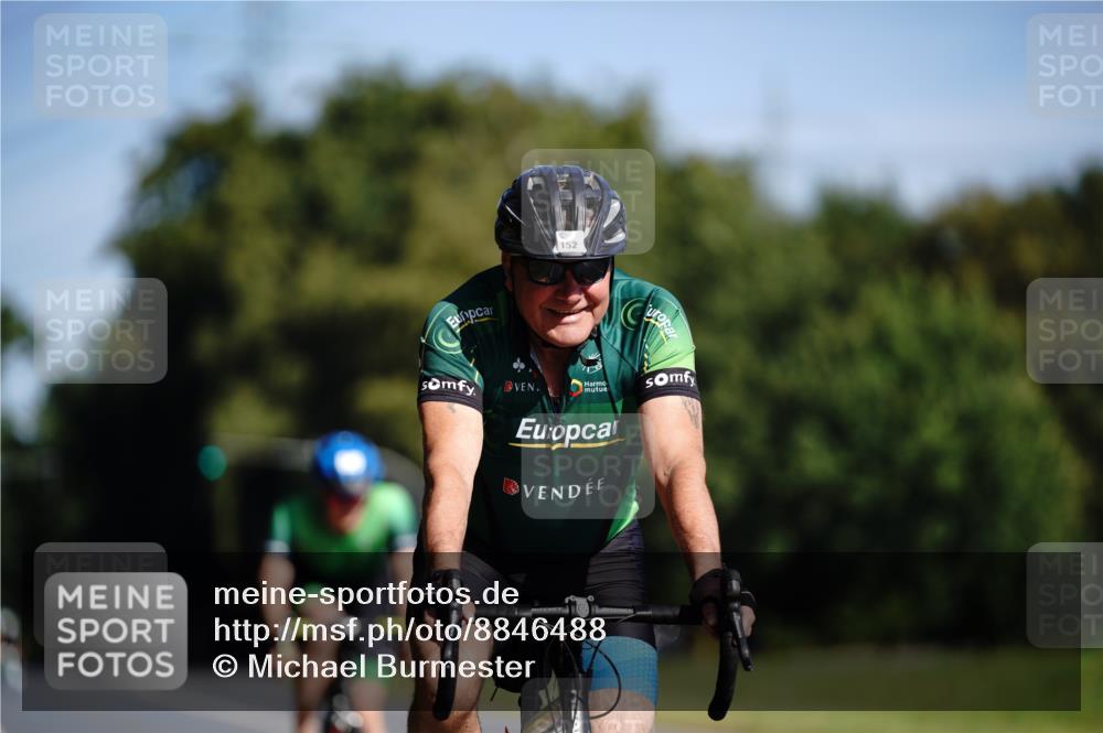 07.09.2025 - 19. Norderstedt Triathlon Michael Burmester http://msf.ph/oto/8846488 07.09.2025 11:17:08 Radfahren 152, 204, 1173 meine-sportfotos.de