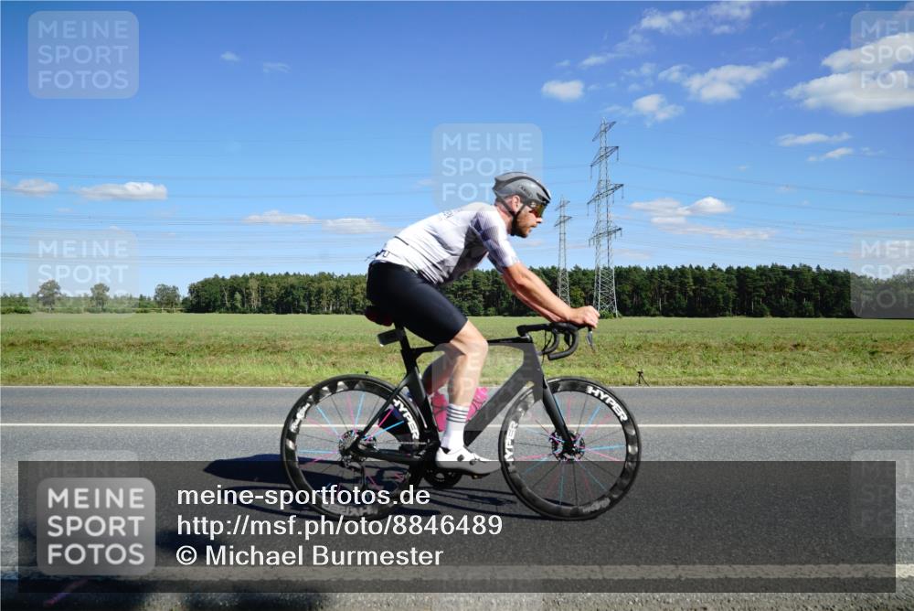 07.09.2025 - 19. Norderstedt Triathlon Michael Burmester http://msf.ph/oto/8846489 07.09.2025 15:12:36 Radfahren 943, 1429, 1453, 1484 meine-sportfotos.de