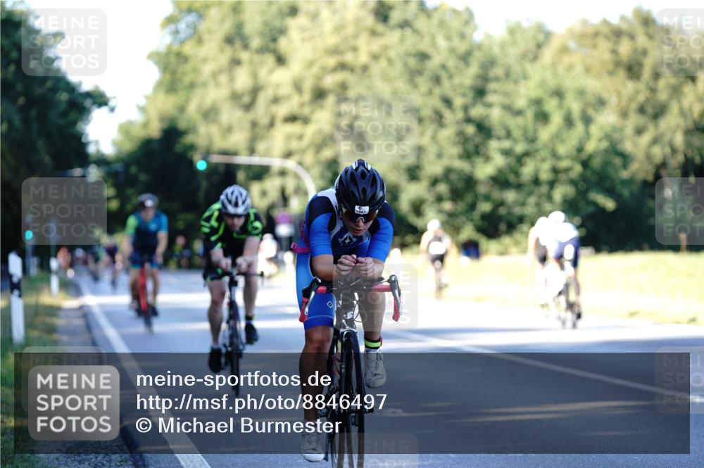 07.09.2025 - 19. Norderstedt Triathlon Michael Burmester http://msf.ph/oto/8846497 07.09.2025 16:10:29 Radfahren 915, 1051, 1065, 1562, 1563 meine-sportfotos.de