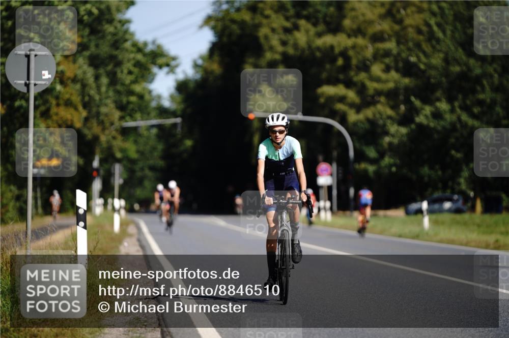 07.09.2025 - 19. Norderstedt Triathlon Michael Burmester http://msf.ph/oto/8846510 07.09.2025 11:17:22 Radfahren 1190, 1227 meine-sportfotos.de