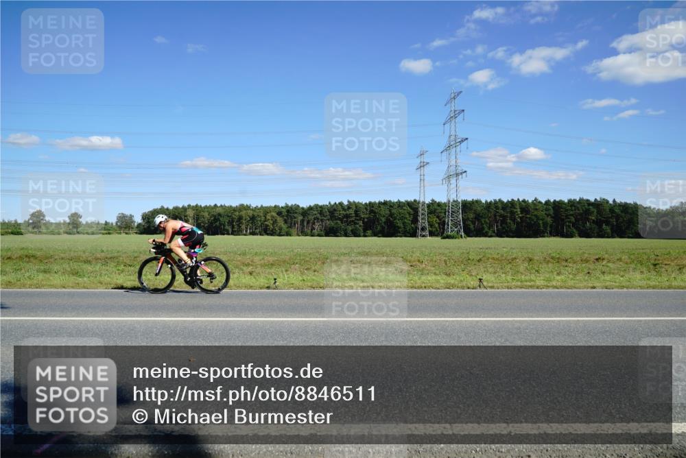 07.09.2025 - 19. Norderstedt Triathlon Michael Burmester http://msf.ph/oto/8846511 07.09.2025 15:12:48 Radfahren 1474, 1489 meine-sportfotos.de