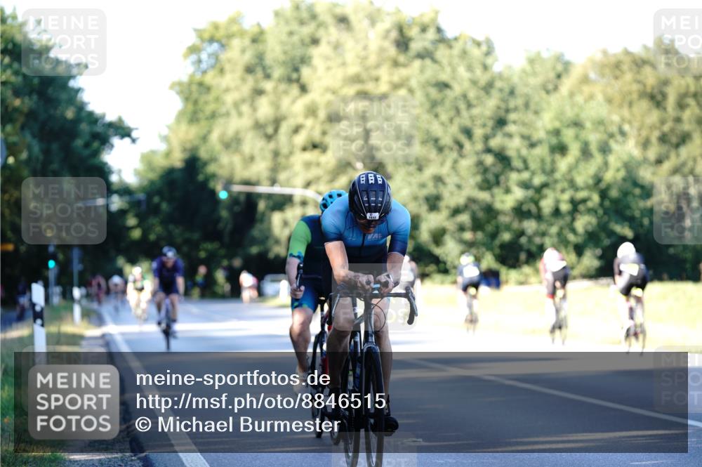 07.09.2025 - 19. Norderstedt Triathlon Michael Burmester http://msf.ph/oto/8846515 07.09.2025 16:10:33 Radfahren 530, 532, 915, 1632 meine-sportfotos.de