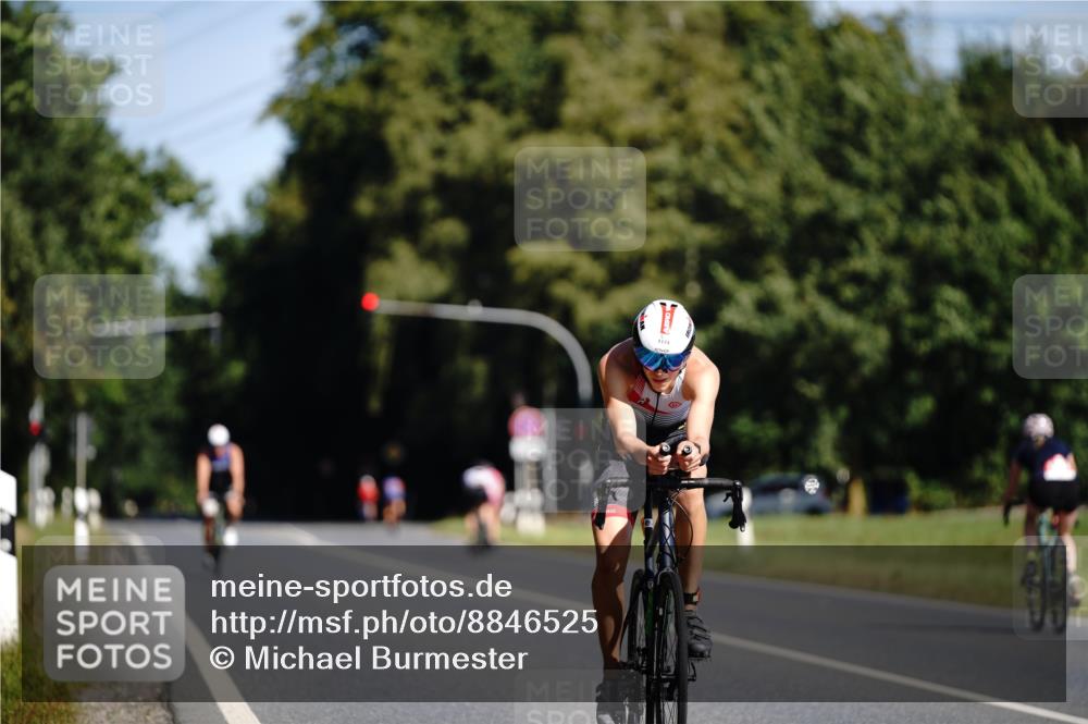 07.09.2025 - 19. Norderstedt Triathlon Michael Burmester http://msf.ph/oto/8846525 07.09.2025 11:17:30 Radfahren 1174 meine-sportfotos.de