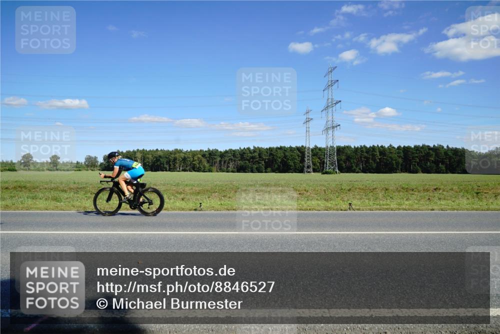 07.09.2025 - 19. Norderstedt Triathlon Michael Burmester http://msf.ph/oto/8846527 07.09.2025 15:12:55 Radfahren  meine-sportfotos.de