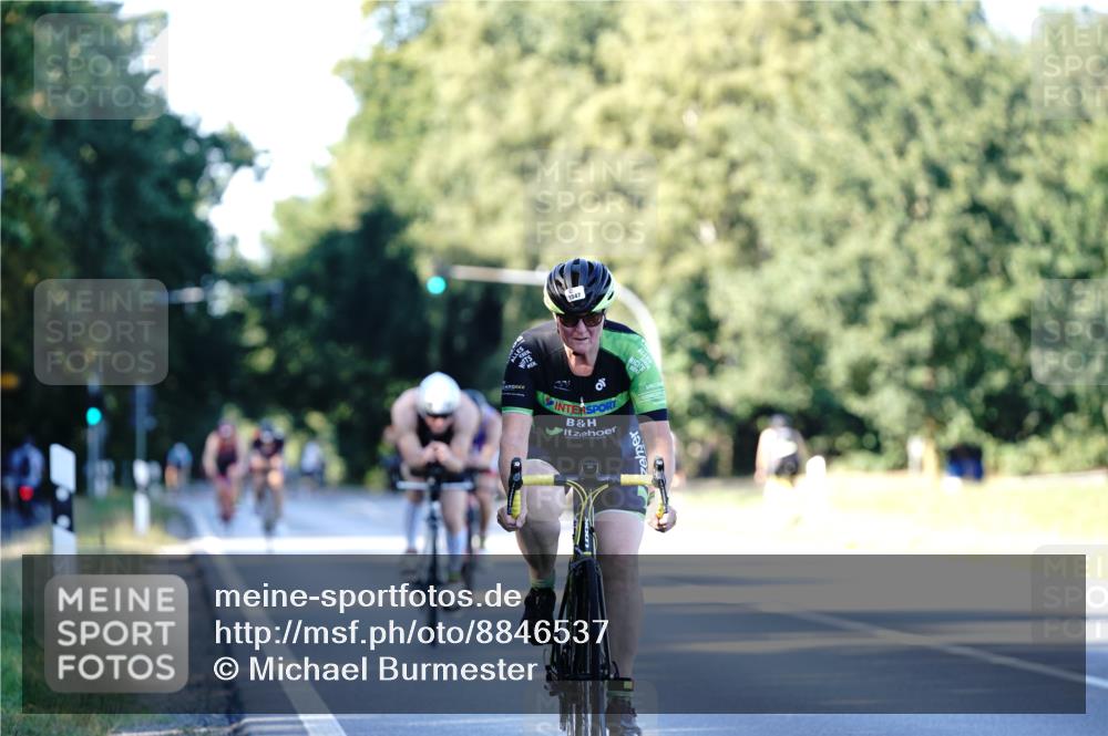 07.09.2025 - 19. Norderstedt Triathlon Michael Burmester http://msf.ph/oto/8846537 07.09.2025 16:10:41 Radfahren 1547, 1590, 1600 meine-sportfotos.de