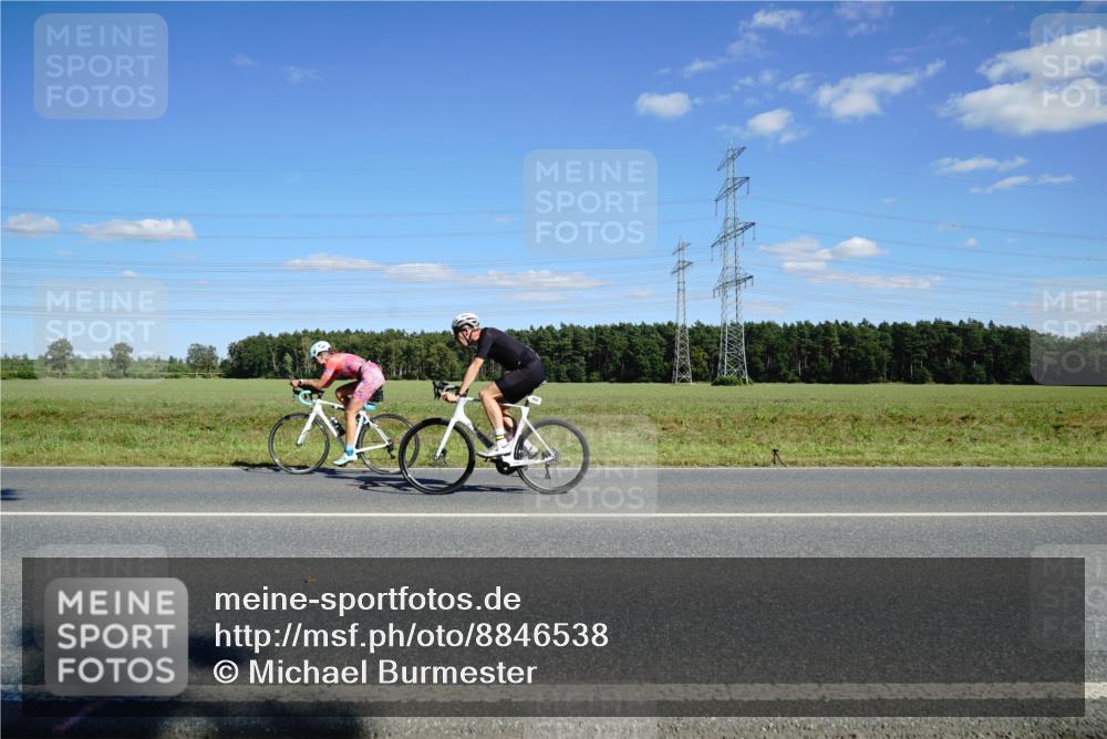 07.09.2025 - 19. Norderstedt Triathlon Michael Burmester http://msf.ph/oto/8846538 07.09.2025 15:12:58 Radfahren  meine-sportfotos.de