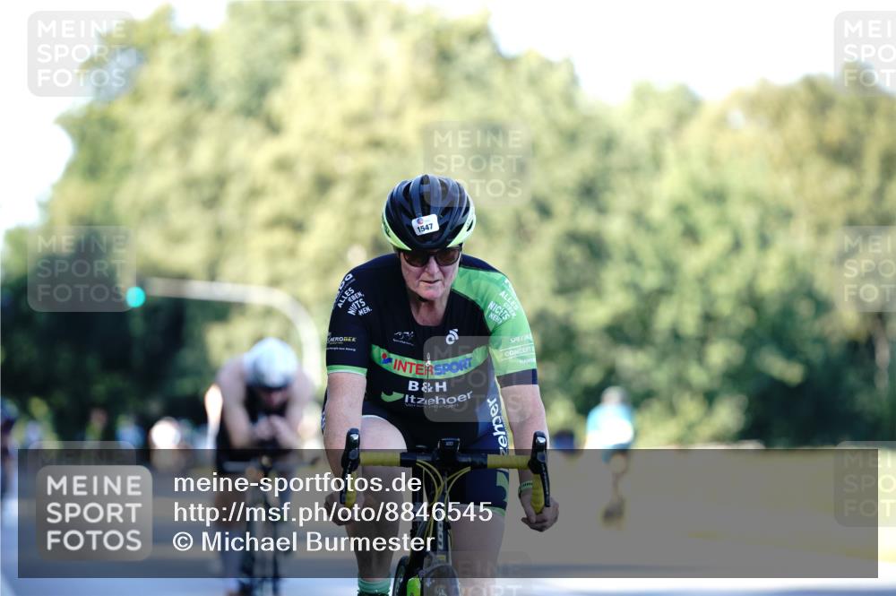 07.09.2025 - 19. Norderstedt Triathlon Michael Burmester http://msf.ph/oto/8846545 07.09.2025 16:10:42 Radfahren 1547, 1590, 1600 meine-sportfotos.de