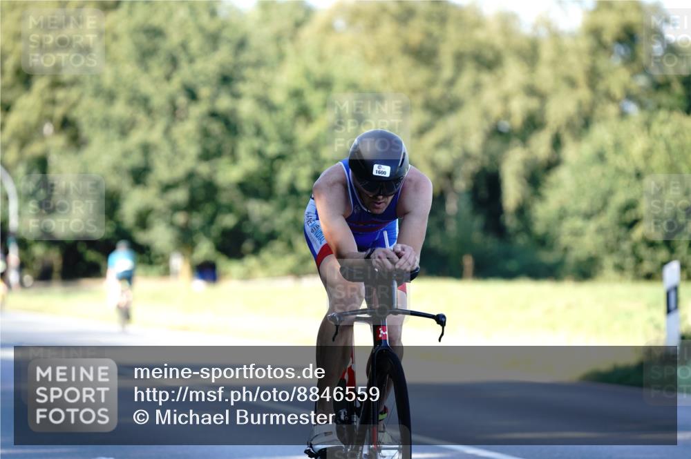 07.09.2025 - 19. Norderstedt Triathlon Michael Burmester http://msf.ph/oto/8846559 07.09.2025 16:10:43 Radfahren 1547, 1590, 1600 meine-sportfotos.de