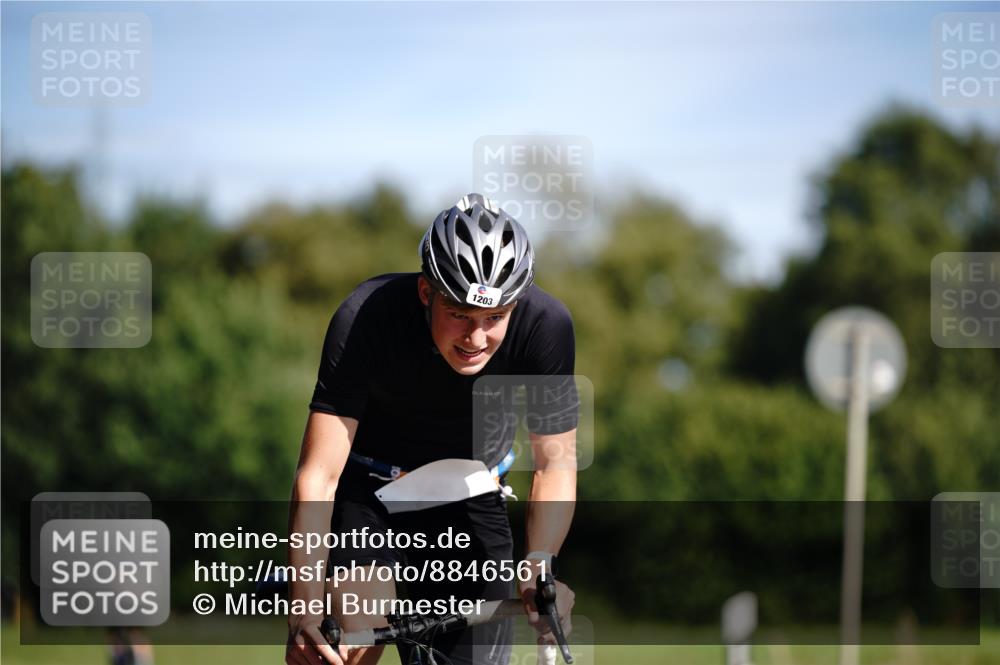 07.09.2025 - 19. Norderstedt Triathlon Michael Burmester http://msf.ph/oto/8846561 07.09.2025 11:18:10 Radfahren 1203 meine-sportfotos.de