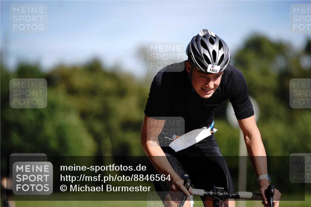07.09.2025 - 19. Norderstedt Triathlon Michael Burmester http://msf.ph/oto/8846564 07.09.2025 11:18:11 Radfahren 1203 meine-sportfotos.de